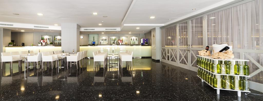 Globales Palmanova Hotel ภายนอก รูปภาพ