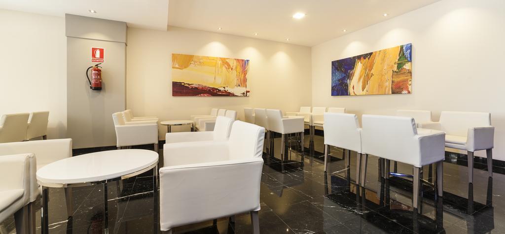 Globales Palmanova Hotel ภายนอก รูปภาพ